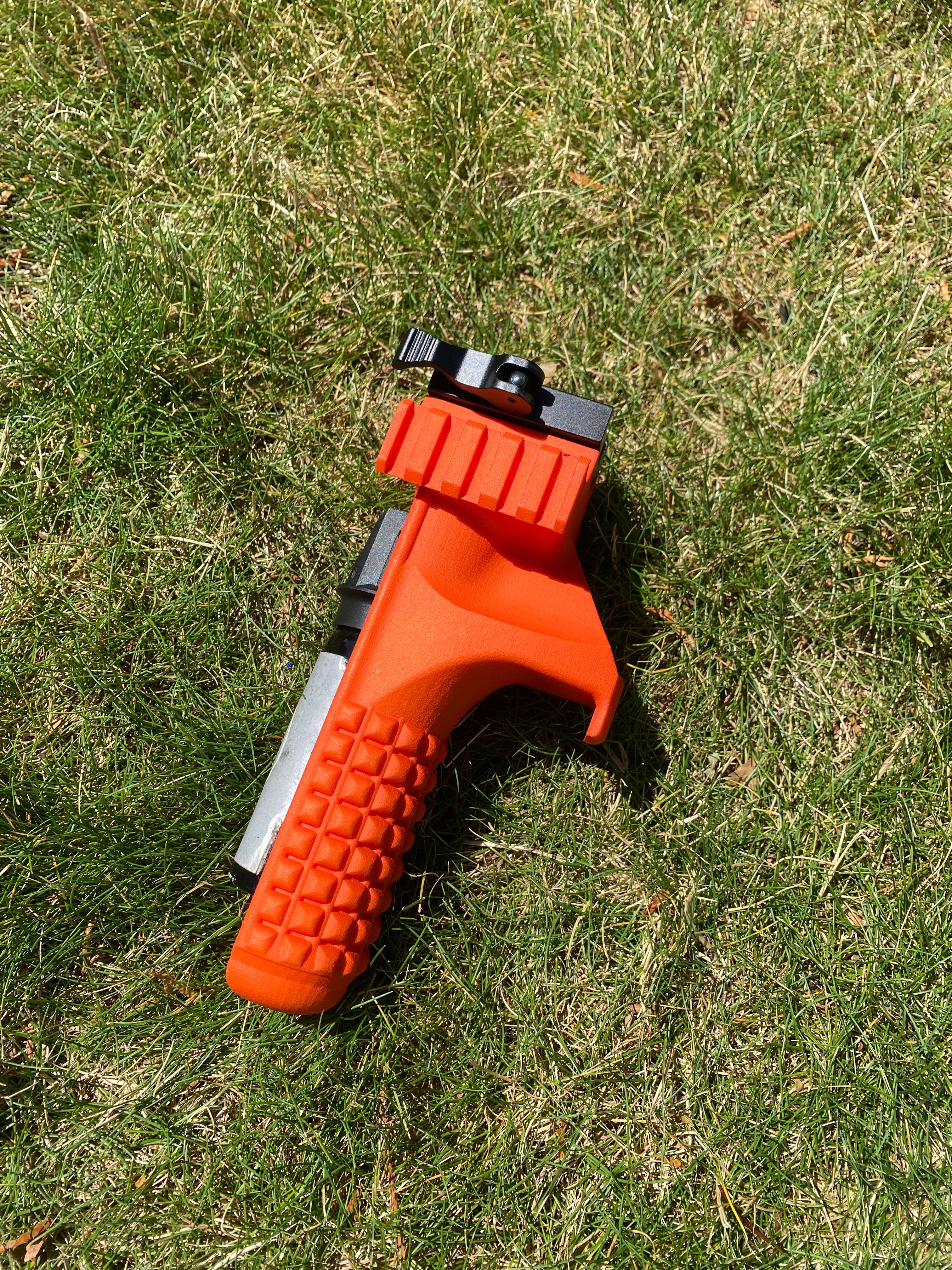 Last Chance LE Pepper Spray Attachment Device by Sublethal Defense